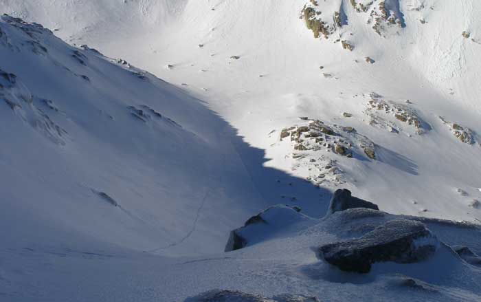 Canal con la Hoya del Ameal al fondo