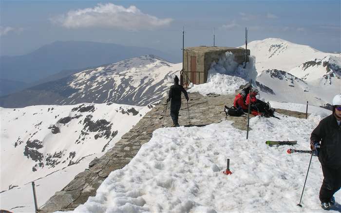 CAseta en la cumbre