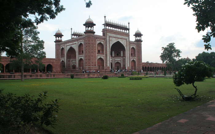 Entrada del Taj Mahal (desde dentro)