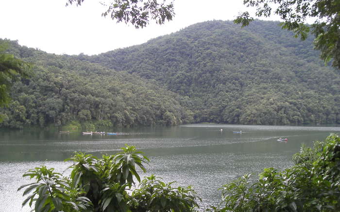 Lago de Pokharar