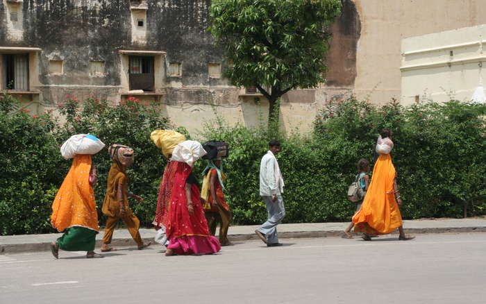 Mujeres y colores