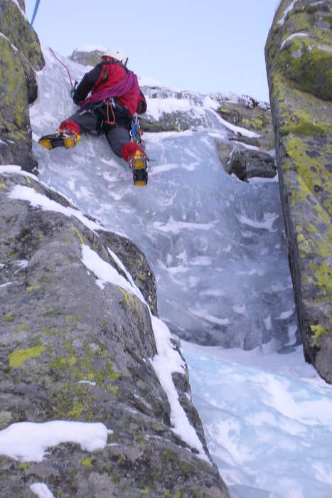 Oscar en la cascada feroz